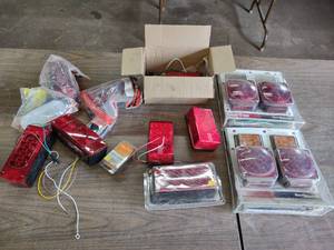 lot 152 image: Assorted Trailer Lights...