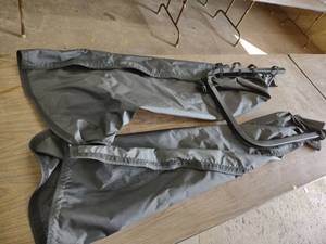lot 178 image: Pontoon Boat Clothes Changing Stati...