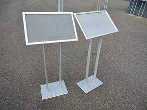 lot 261 image: (2) Display Stands, 23x15...