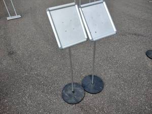 lot 273 image: (2) Display Stands, 10.5x13...