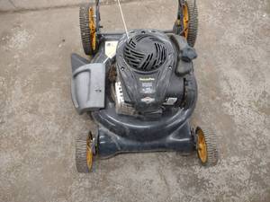 lot 11F image: Poulan Pro 20 Push Mower, Works...