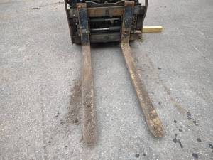lot 11G image: Yale 6000 lb. Electric Forklift, Wo...