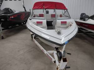 lot 8 image: 1991 Bryant 16 Runabout