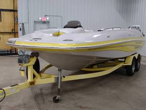 lot 9 image: 2006 Tahoe 21 Deck Boat