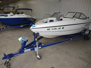 lot 4 image: 2004 Stingray 18 Runabout