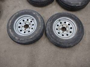 lot 284 image: (2) Rims with Tires, ST17580D13...