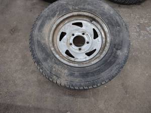 lot 296 image: Rim with Tire, ST17580R13...