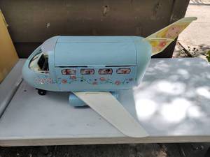 lot 22 image: Barbie Airplane