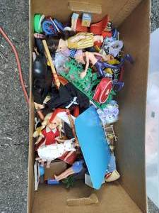 lot 30 image: Huge Collection of Toys