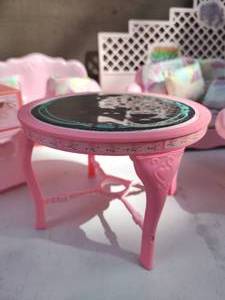 lot 40 image: Collection of Mattel Barbie Furniture