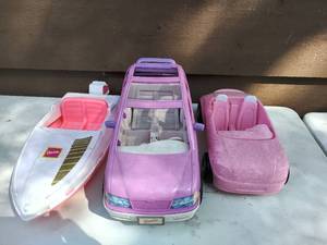lot 41 image: Mattel Barbie Boat and Cars