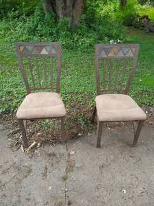 lot 144 image: 2 Dinning chairs