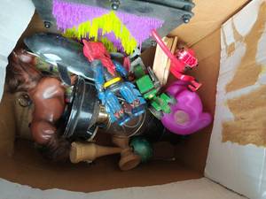 lot 150 image: Collection of kids toys