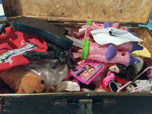 lot 167 image: Trunk with toys