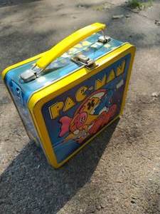 lot 181 image: Pac Man Lunch box