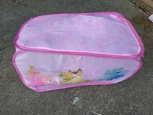 lot 184 image: Large Bin Filled with kids toys