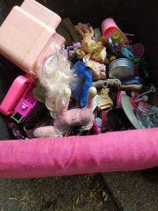 lot 187 image: Barbie and Bratz toys