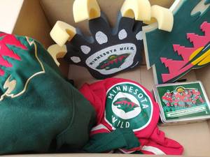 lot 194 image: Collection of MN Wild Items