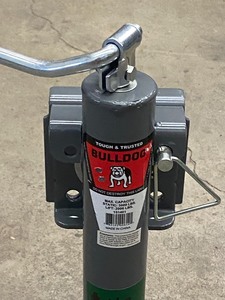 lot 43 image: Bulldog Flip-Up Trailer Jack