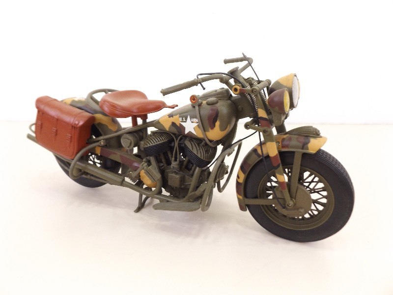 New Ray 1:6scaleインディアンモーターサイクル - ミニカー