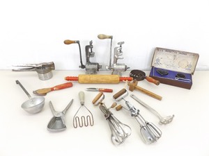lot 18 image: Large Lot of Vintage Kitchen Cooking and Baking Tools