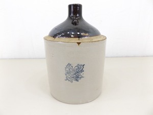 lot 20 image: Antique Western Stoneware Whiskey Jug
