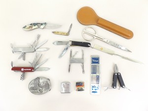 lot 39 image: Lot of Vintage etc. Pocket Knives, Belt Buckle, etc.