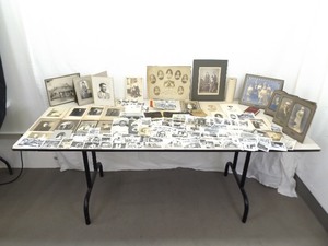 lot 41 image: Large Lot of Antique and Vintage Photos