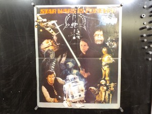 lot 47 image: AUTHENTIC Vintage Star Wars Return of The Jedi Action Figure Poster