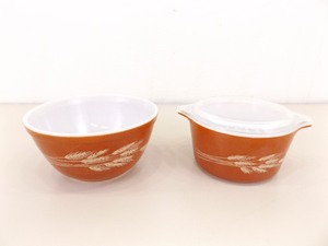 lot 88 image: 3 Piece Vintage Pyrex Autumn Harvest Bowl Set
