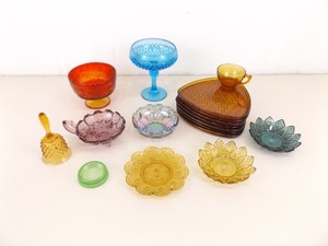 lot 96 image: Larger Lot of Misc. Colored Depression Glass