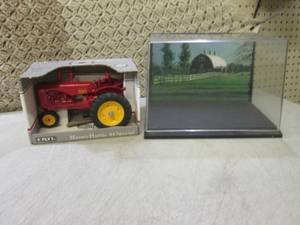 lot 11 image: (FS) Vintage Ertl Massey-Harris 44 ...