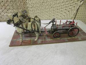lot 14 image: (RMDR) Vintage Wood Horses and Wago...
