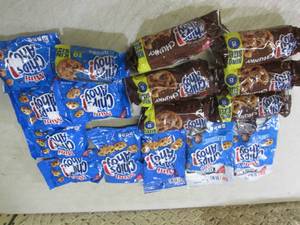 lot 41 image: (B-3) 16 Assorted BagsPacks of Chi...