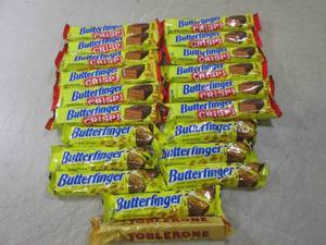 lot 53 image: (B-3) Assorted Butterfinger Candy B...