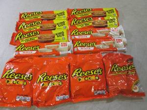 lot 70 image: (B-3) Assorted Reeses Candy Past Da...
