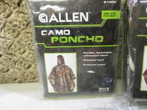 lot 91 image: (EC1) 3 Camo Ponchos with Hood...