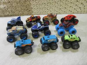 lot 108 image: (RMDR) Assorted Small Monster Truck...
