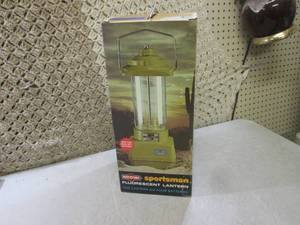 lot 116 image: (EC1) Ray-O-Vac Sportsman Fluoresce...