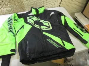 lot 127 image: (D-3) Castlex Laungh Coat Zip InOu...