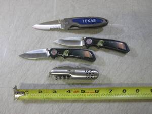lot 144 image: (CNTR) 3 Pocket Knive 1 Multi Tool ...