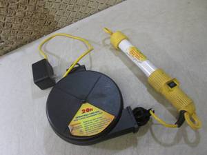 lot 147 image: (EW4) 20 ft Retractable Cord Reel W...