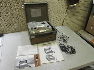 lot 203 image: (BSB) Vintage Courier 728 Reel to R...