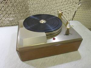 lot 204 image: (RM5) Vintage Empire 298398 Turnta...