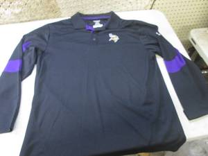 lot 215 image: (E-1) Minnesota Vikings Reebok Long...