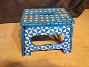 STEP STOOL