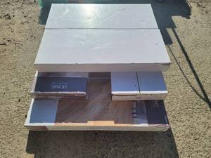 APPROX 140 SQFT OF SOLID BAMBOO FLOORING
