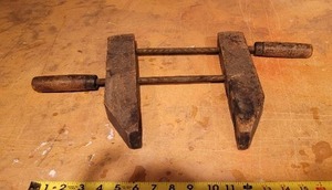 67.VINTAGE WOOD CLAMP