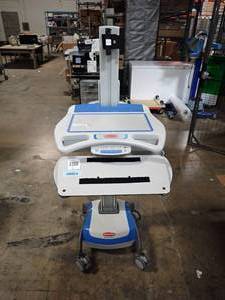 Rubbermaid&nbsp9M3800D35 Medical cart w power supply in bottom