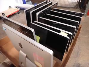 Lot of I-Macs  total of 11 macs in C and D grade condition  none have ios  Some have cracked screens  No warranty on this lot  must have large vehicle for pickup